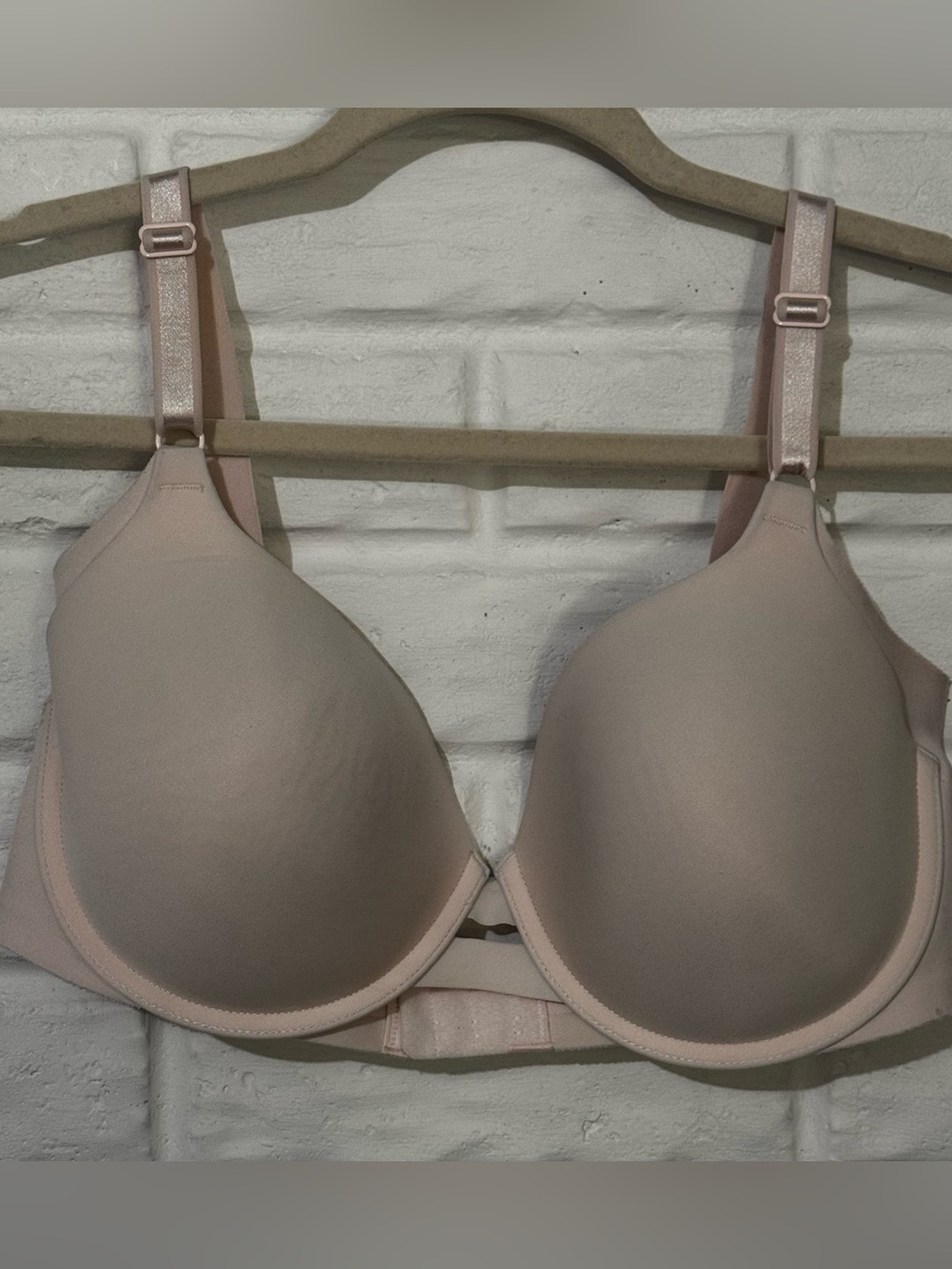 Warners No Side Effects Bra Size 36D Ivory Beige Light Nude Light Padding